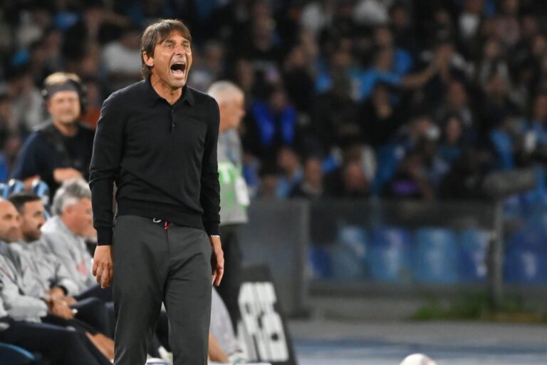 Napoli coach Antonio Conte