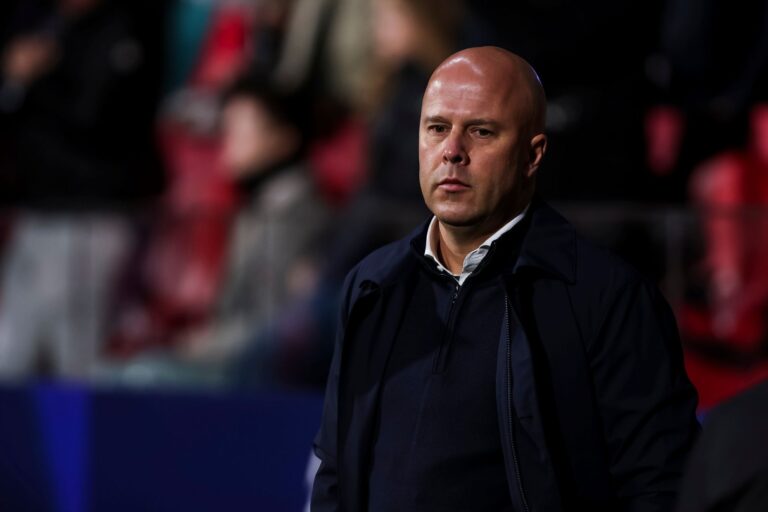 Liverpool head coach Arne Slot