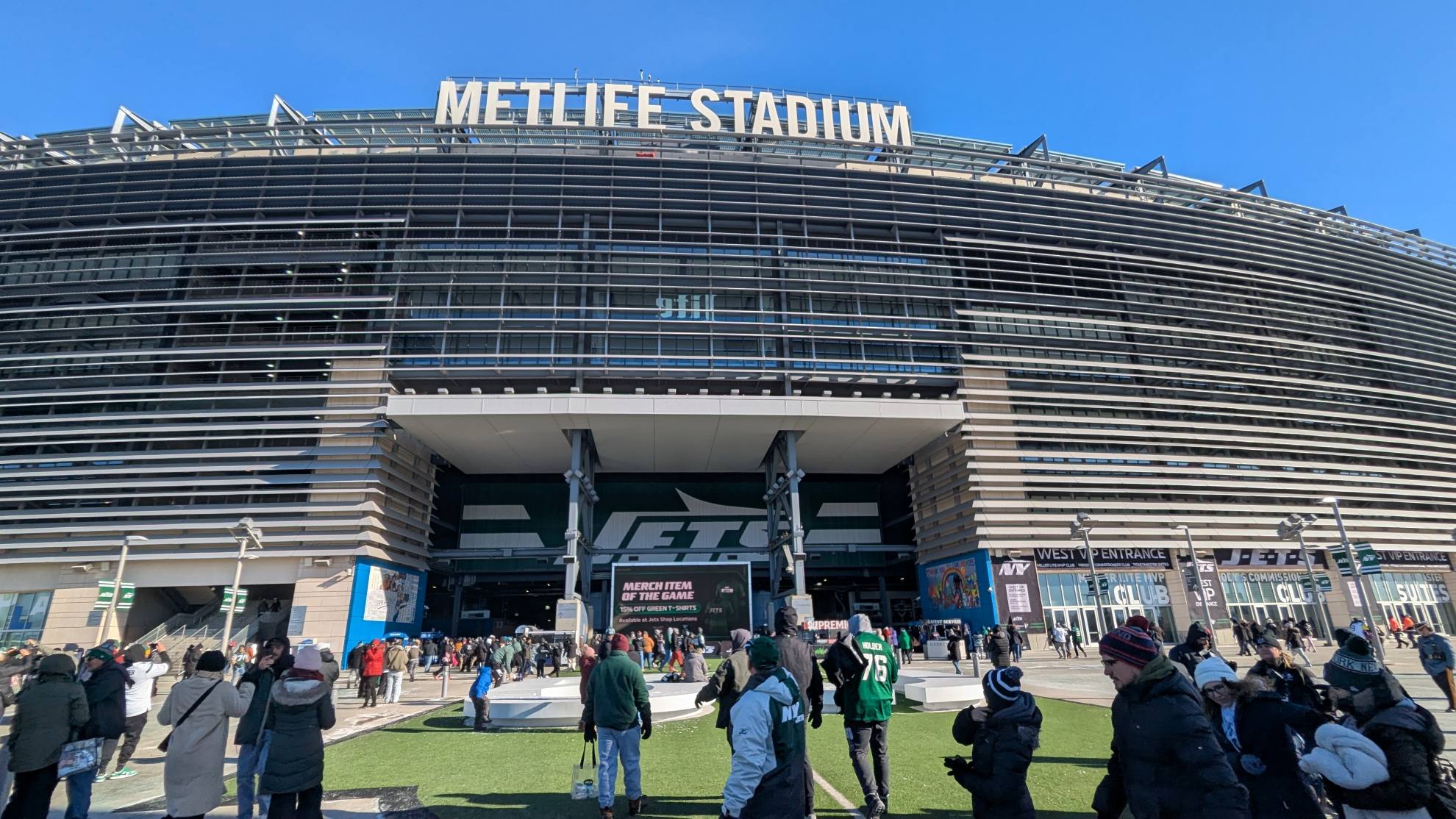 MetLife Stadium hosts New York Jets game