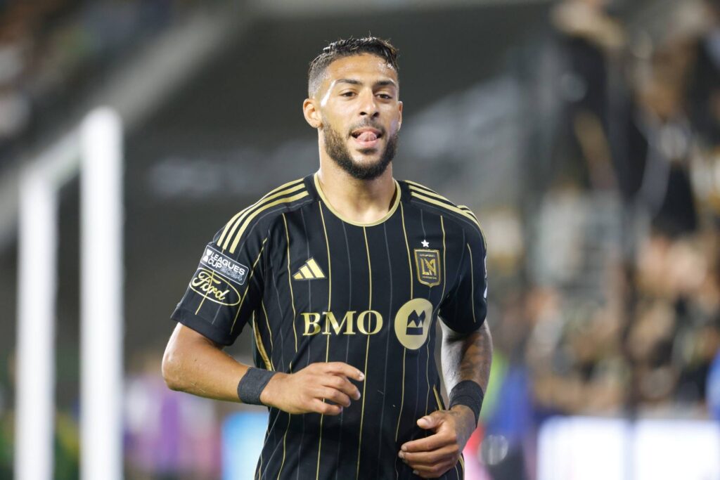 LAFC forward Denis Bouanga