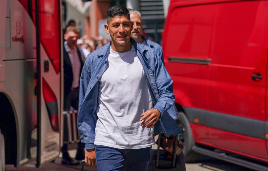 Mexico midfielder Julian Alvarez