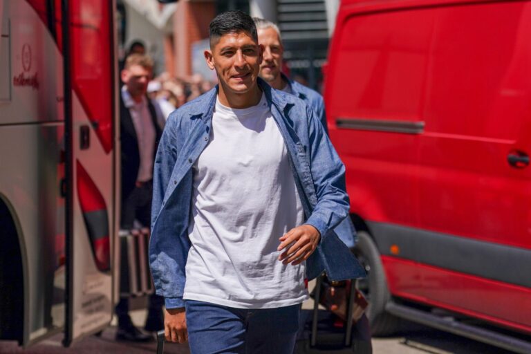 Mexico midfielder Julian Alvarez