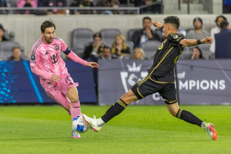 Leo Messi vs LAFC Marky Delgado