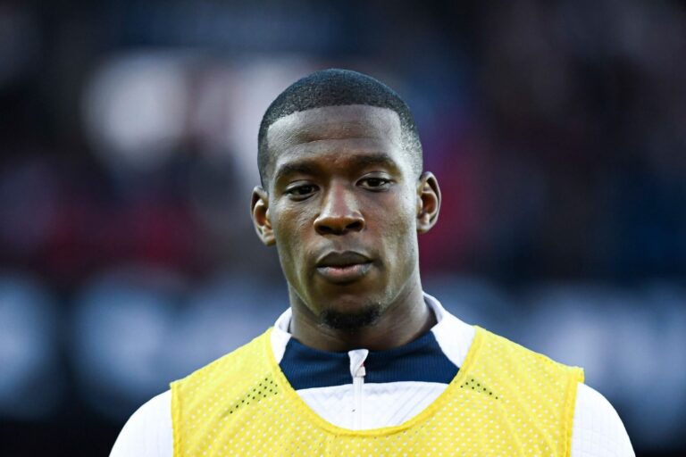 Nordi Mukiele playing for Sunderland