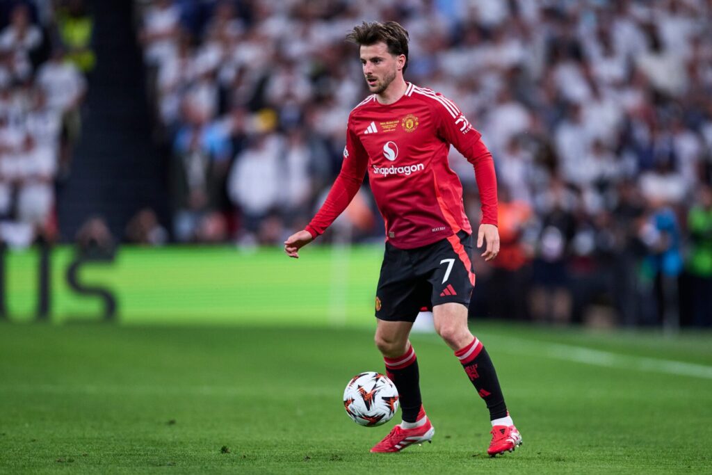 Mason Mount playing for Manchester United