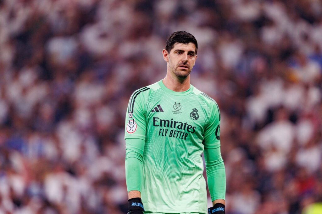 Real Madrid goalkeeper Thibaut Courtois has an injury