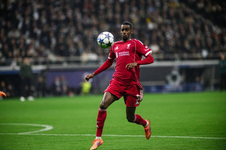 Alexander Isak playing for Liverpool