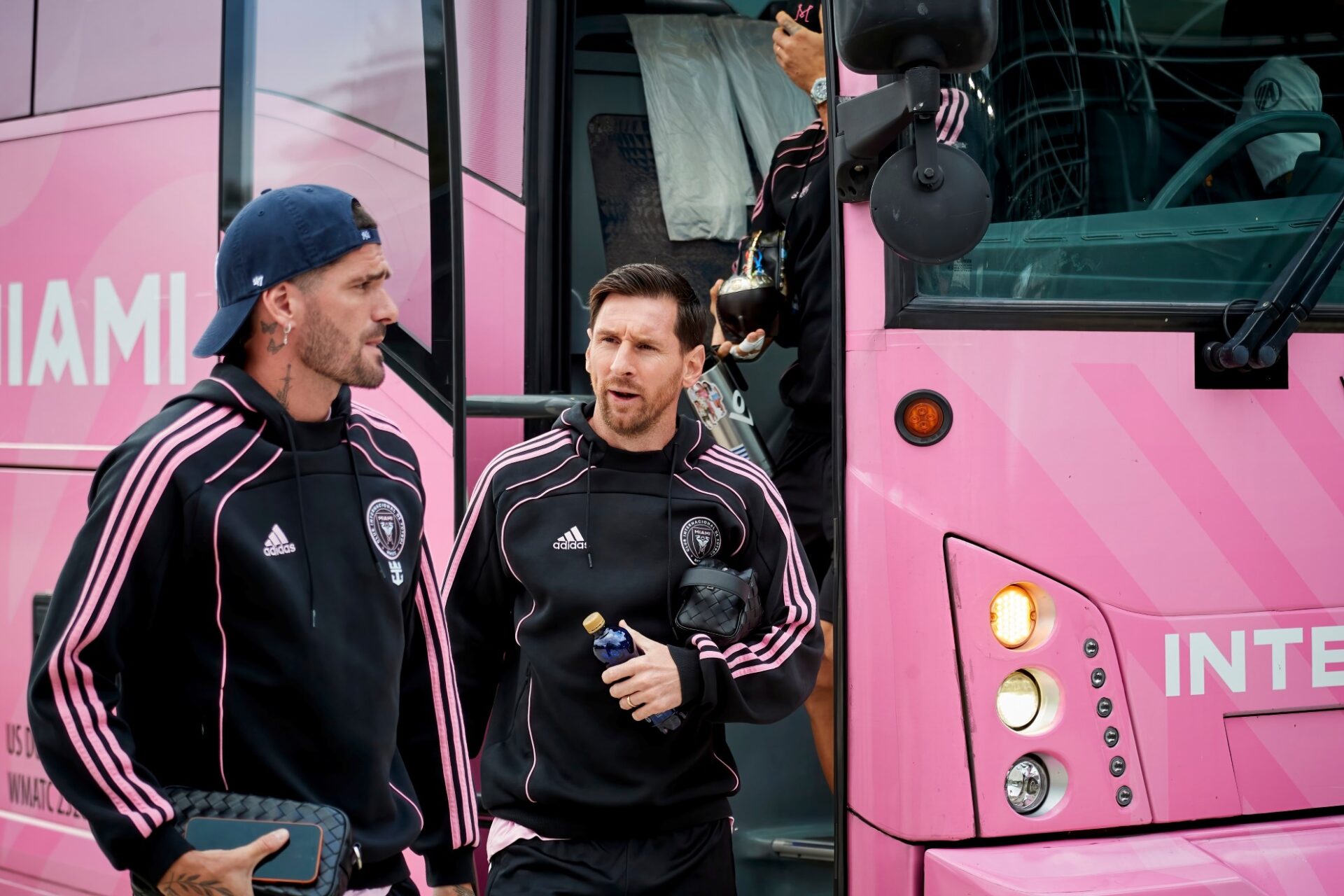 Rodrigo De Paul and Leo Messi