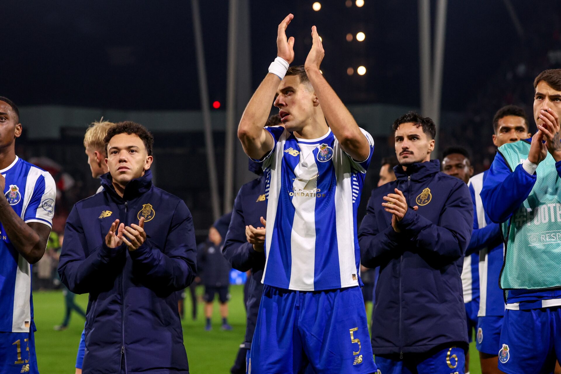 Jan Bednarek applauds FC Porto fans