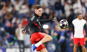 Heorhiy Sudakov playing for Benfica